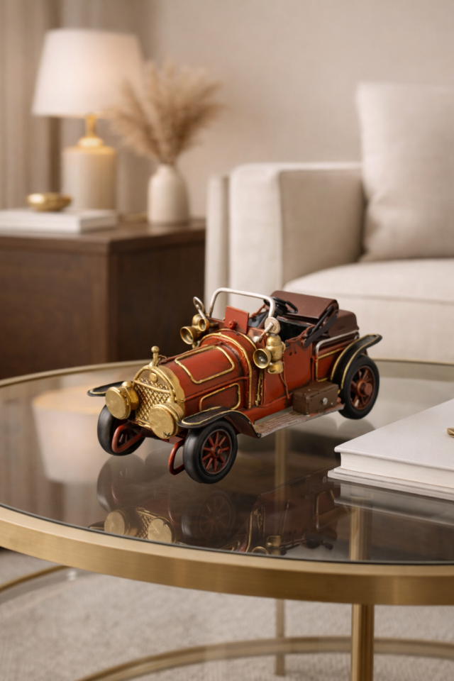 Nostaljik El Yapımı Kırmızı Retro Metal Araba