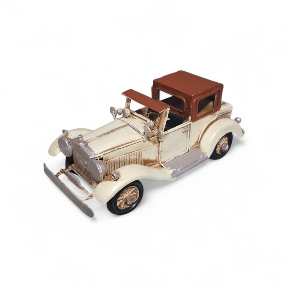 Nostaljik El Yapımı Beyaz Retro Metal Araba